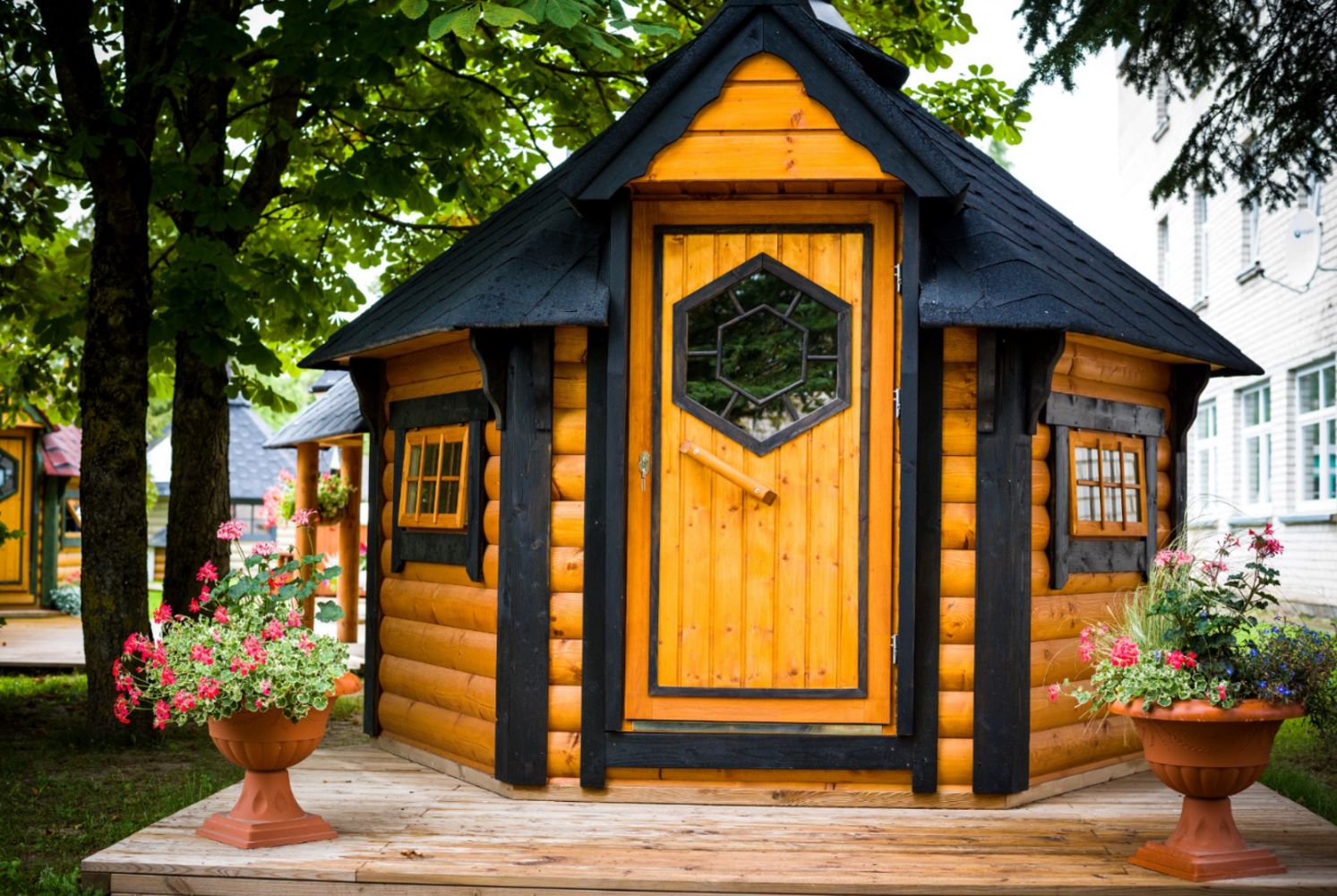 SAVE SAVE SAVE!! Fantastic prices on Cabins and furniture available for IMMEDIATE DELIVERY!!