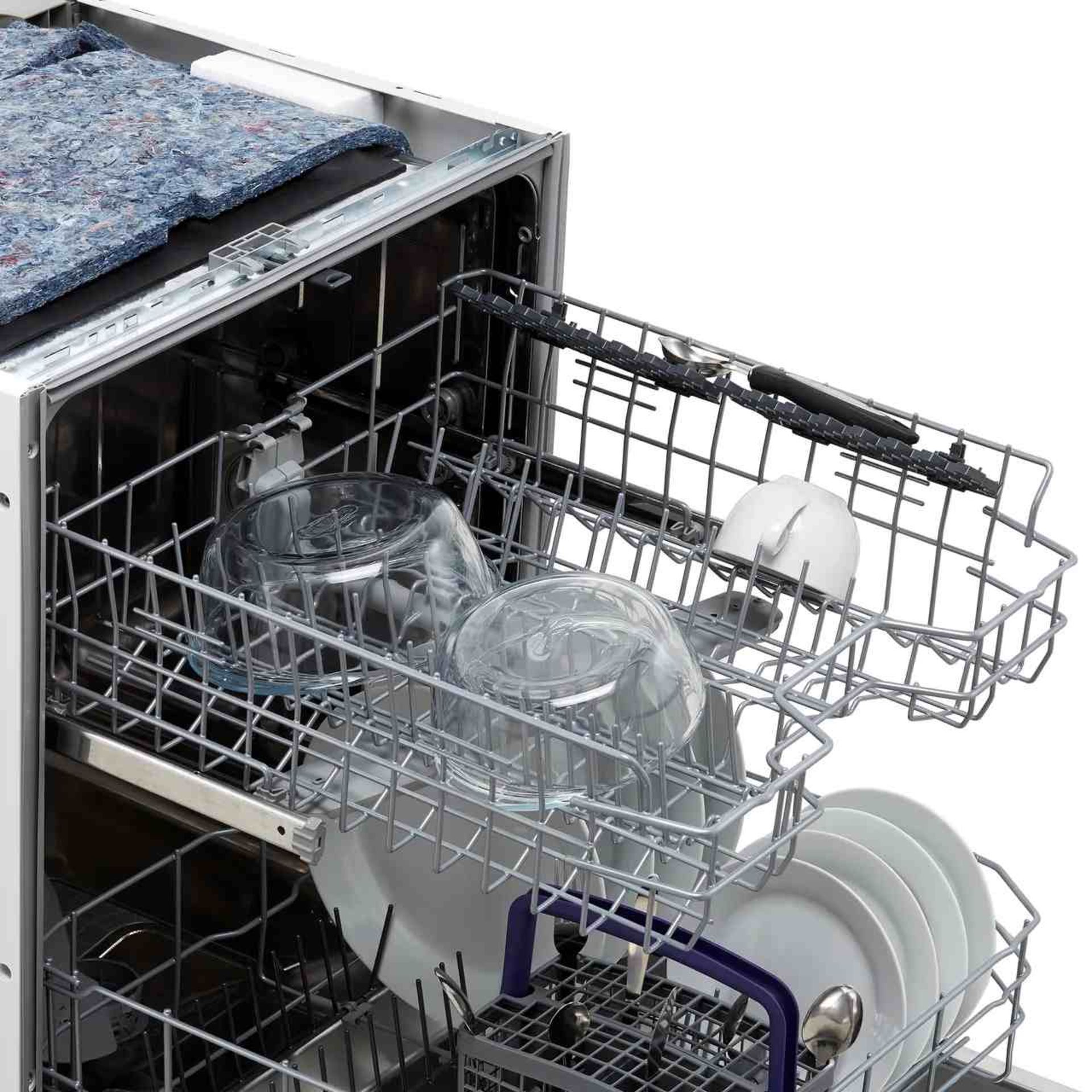 + VAT Grade B ISP £269 - Beko DIN15R20 Fully Intergrated Dishwasher - 13 Place Settings - 30 Minute - Image 2 of 3
