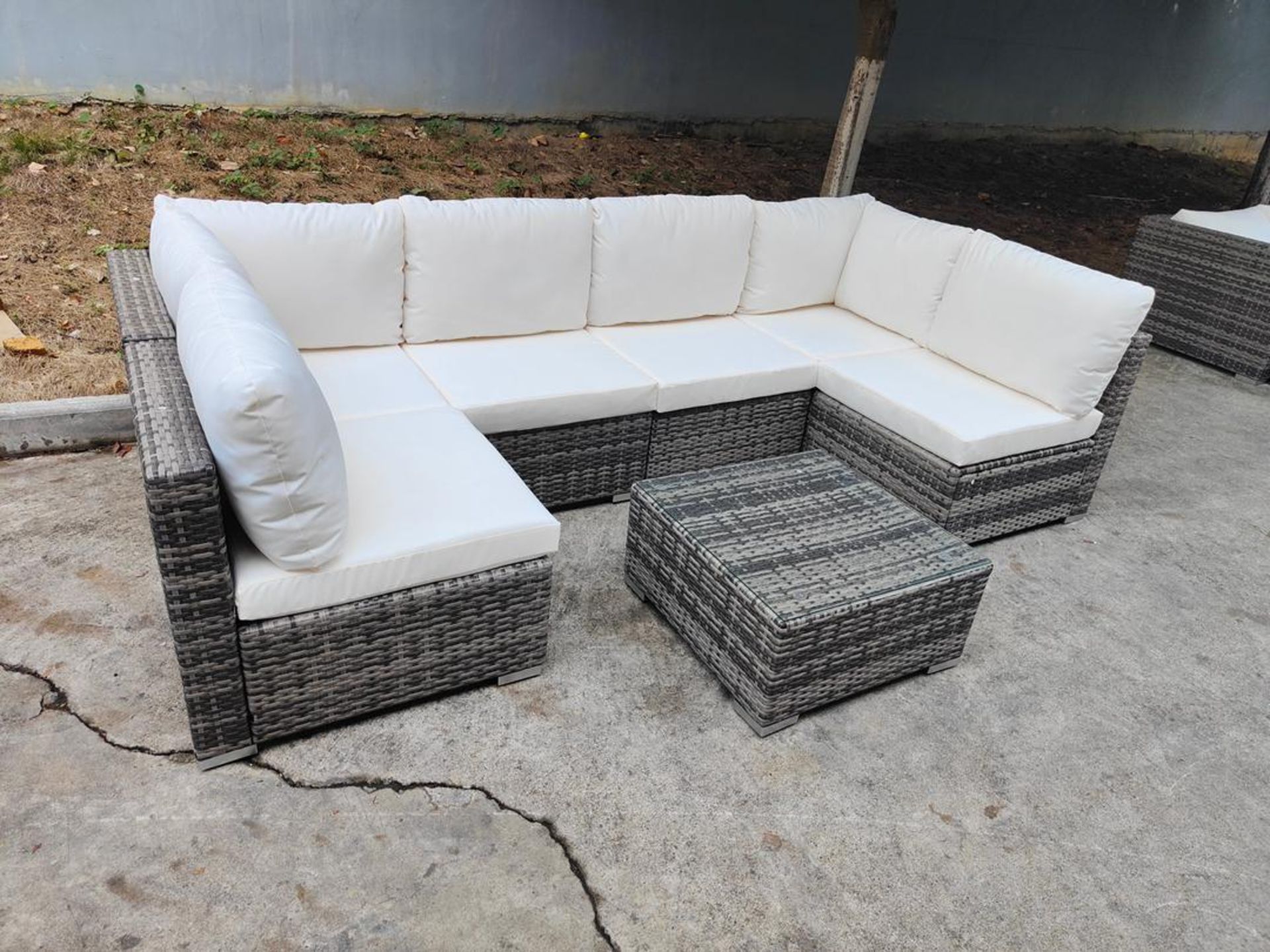 + VAT Brand New Chelsea Garden Company U Shaped Light Grey Rattan Garden Sofa Set With Tempered - Bild 3 aus 3