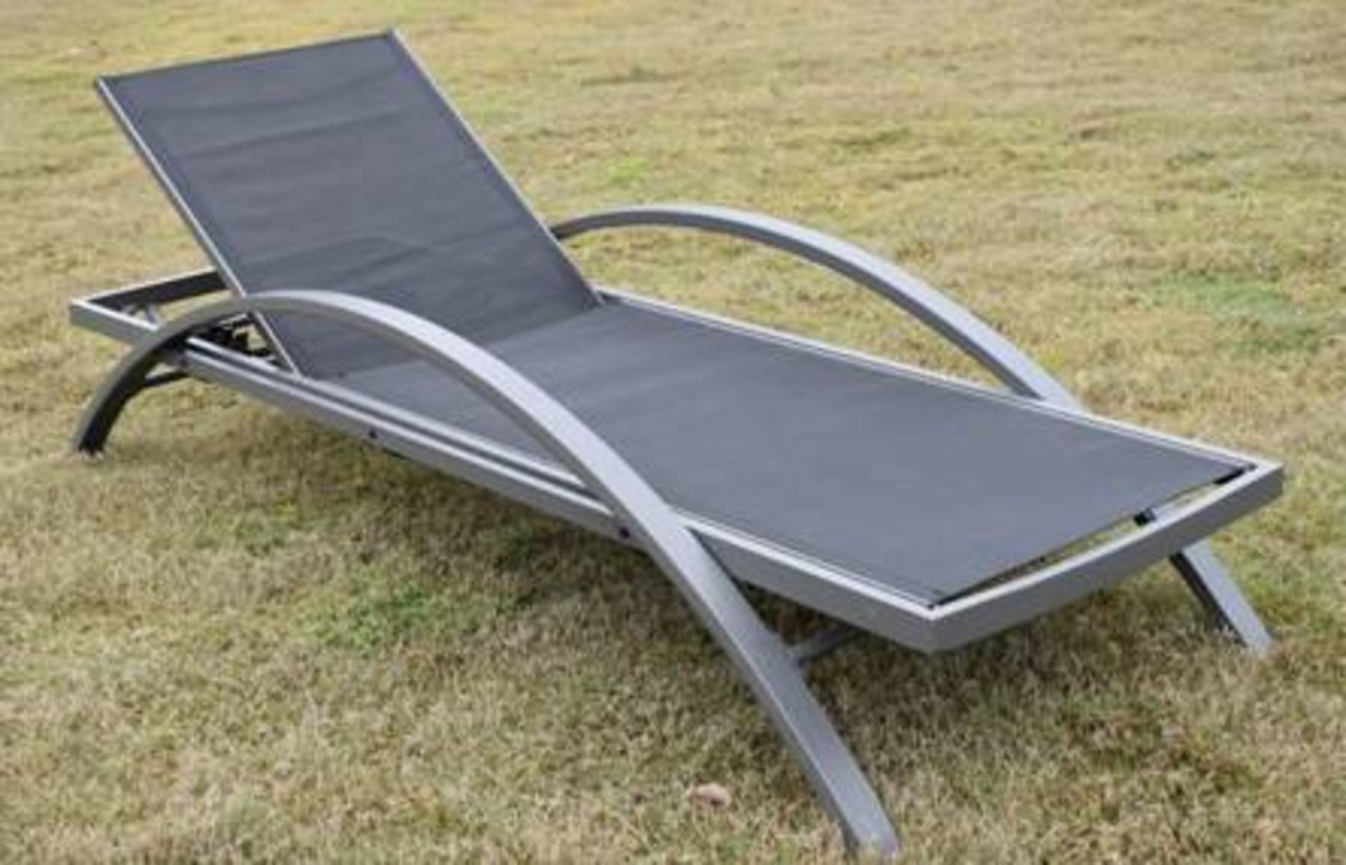 + VAT Brand New Chelsea Garden Company Grey Aluminium Frame Sunlounger - Dark Grey Fabric - 195 x - Image 3 of 5