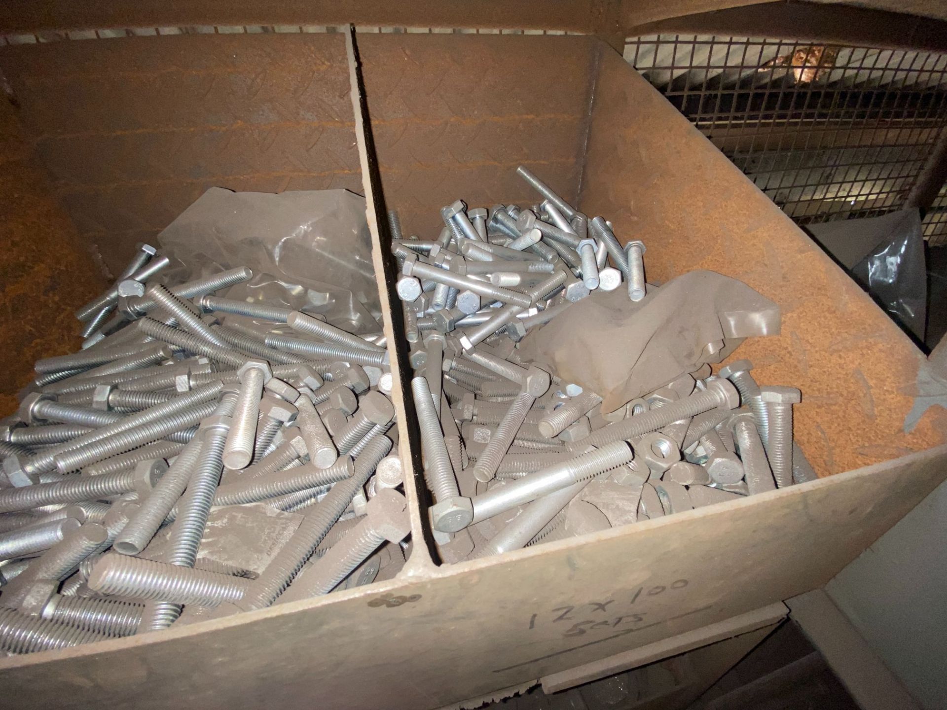 Contents of mezzanine floor corner metric fixings store as lotted including 200 part full / full - Image 8 of 21