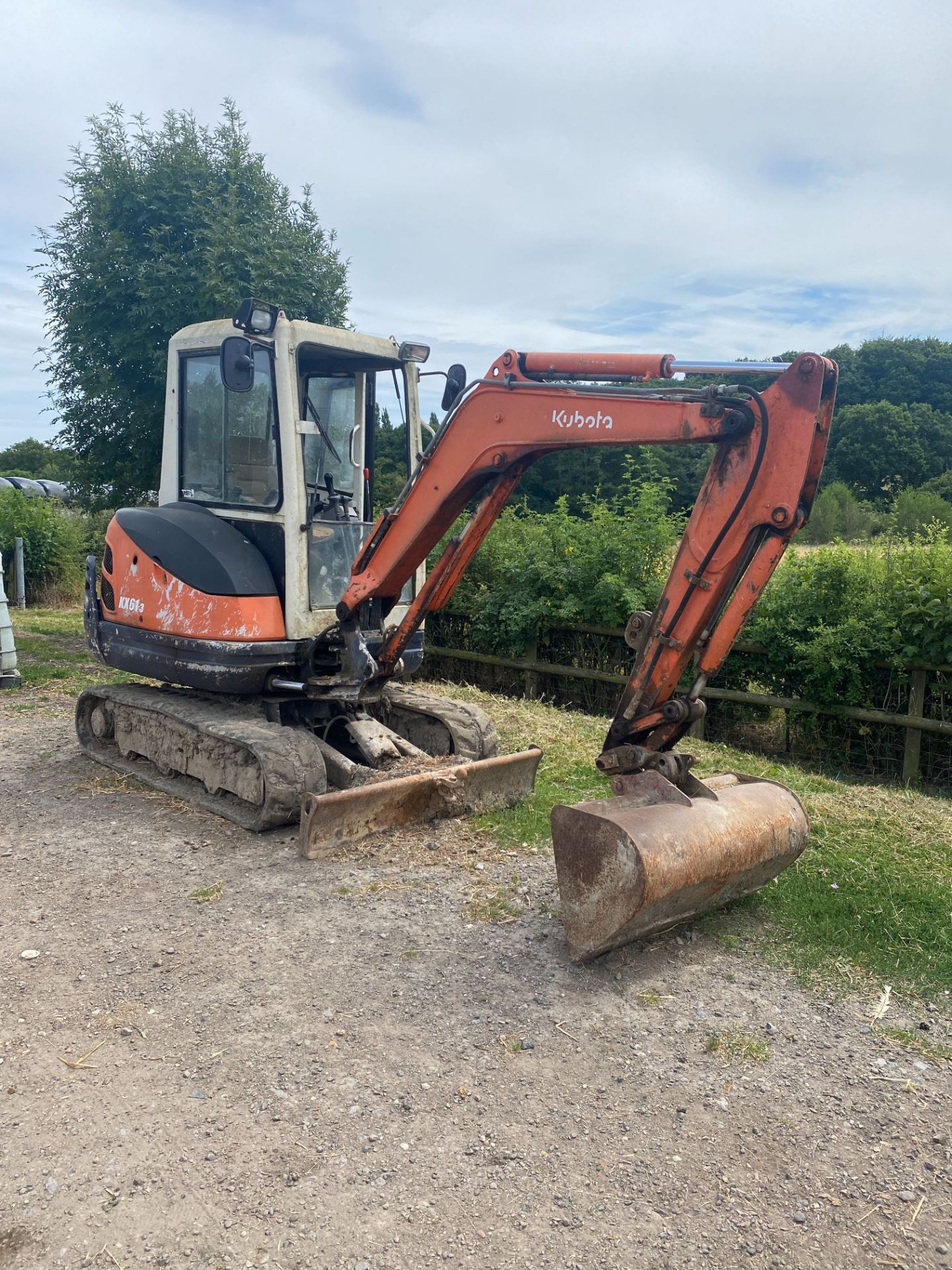 **LATE ADDITION** Kubota KX61-3 tracked excavator, non-runner Serial No: W1FRGJ0100Z076259 (2007)