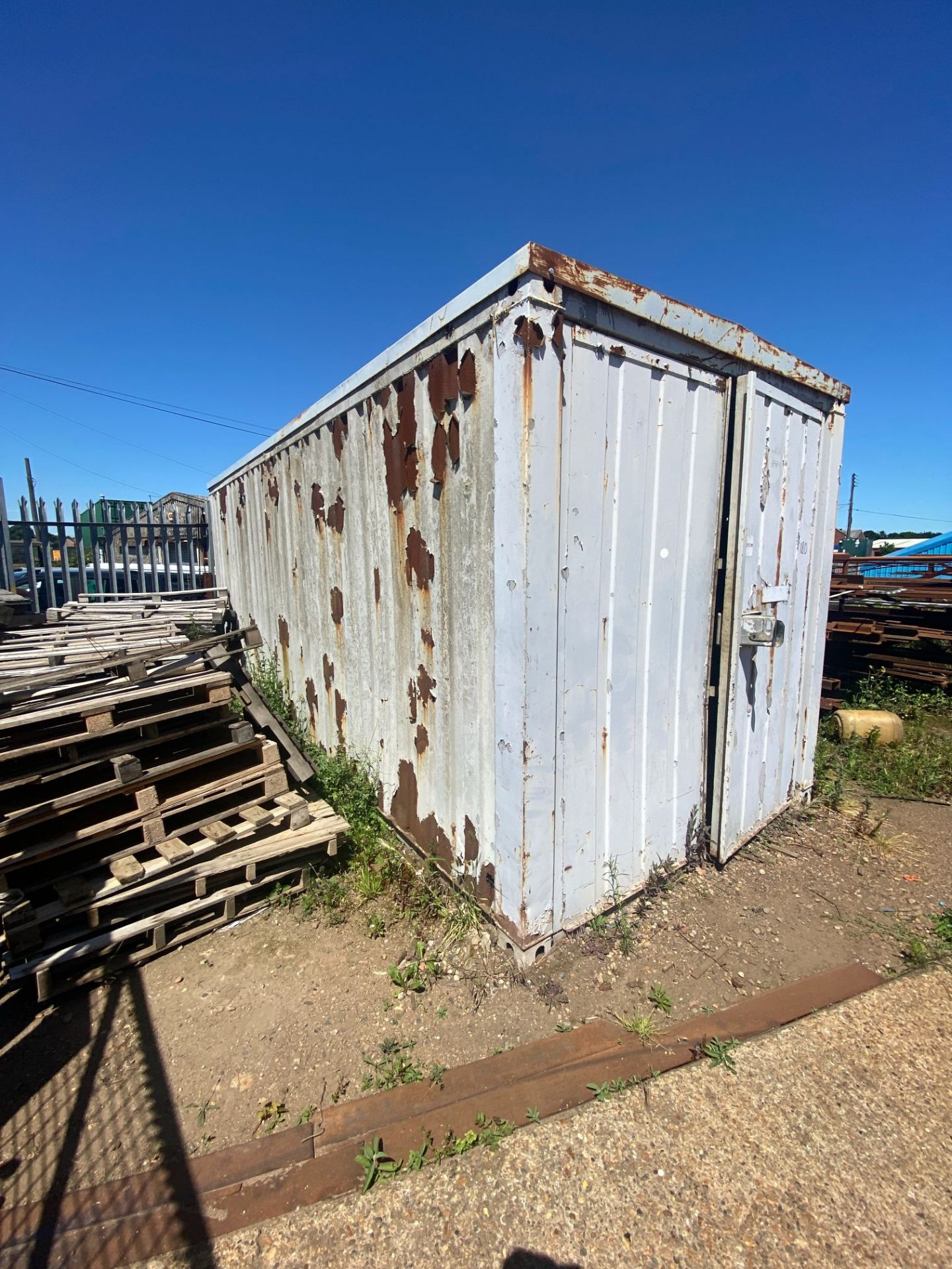 20' steel shipping container with working mortice lock & key