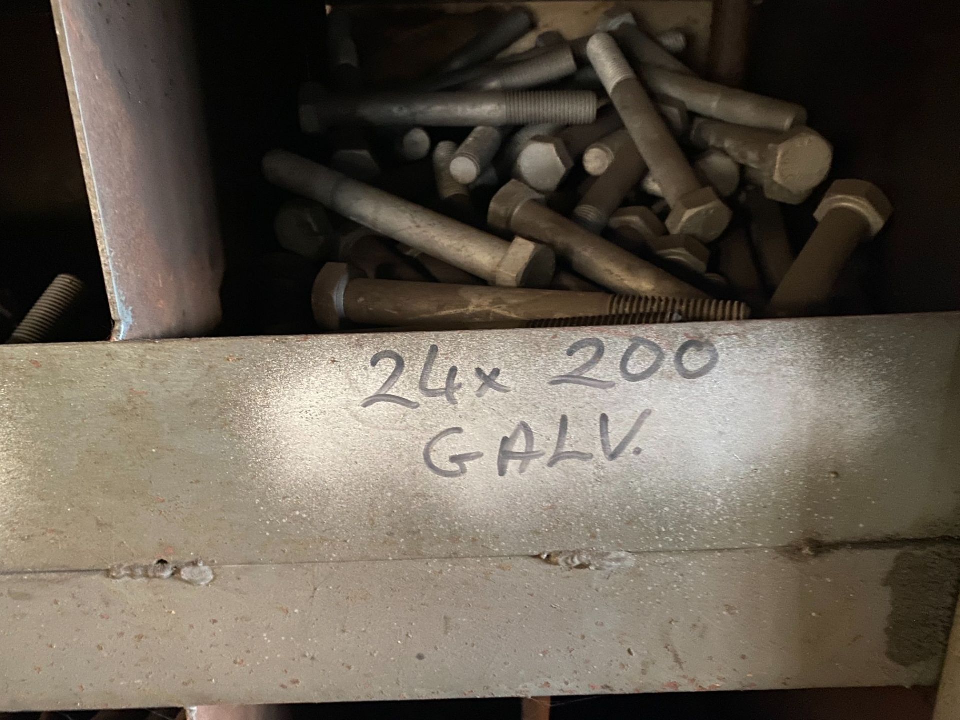 Contents of mezzanine floor corner metric fixings store as lotted including 200 part full / full - Image 11 of 21