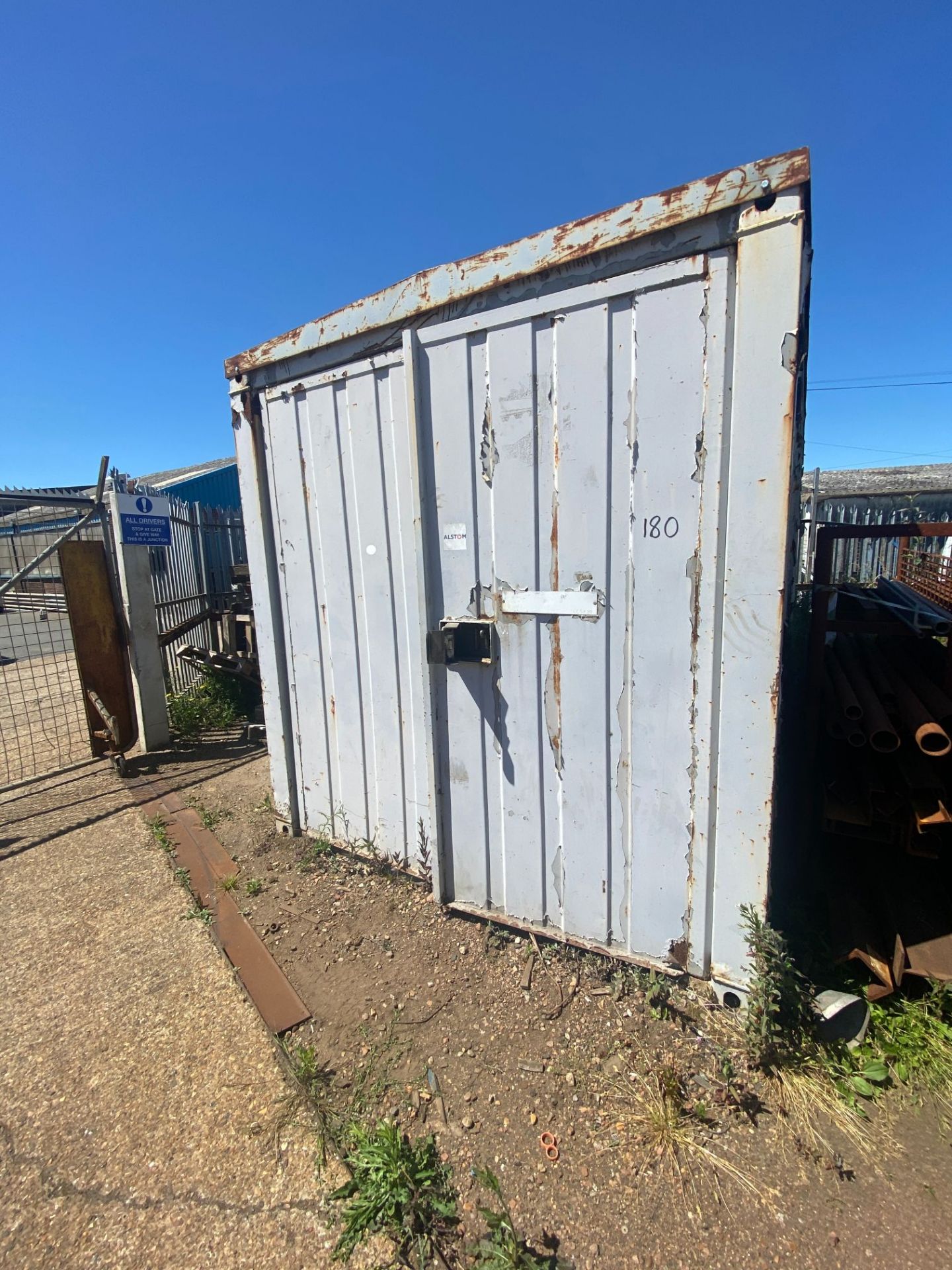 20' steel shipping container with working mortice lock & key - Image 2 of 12