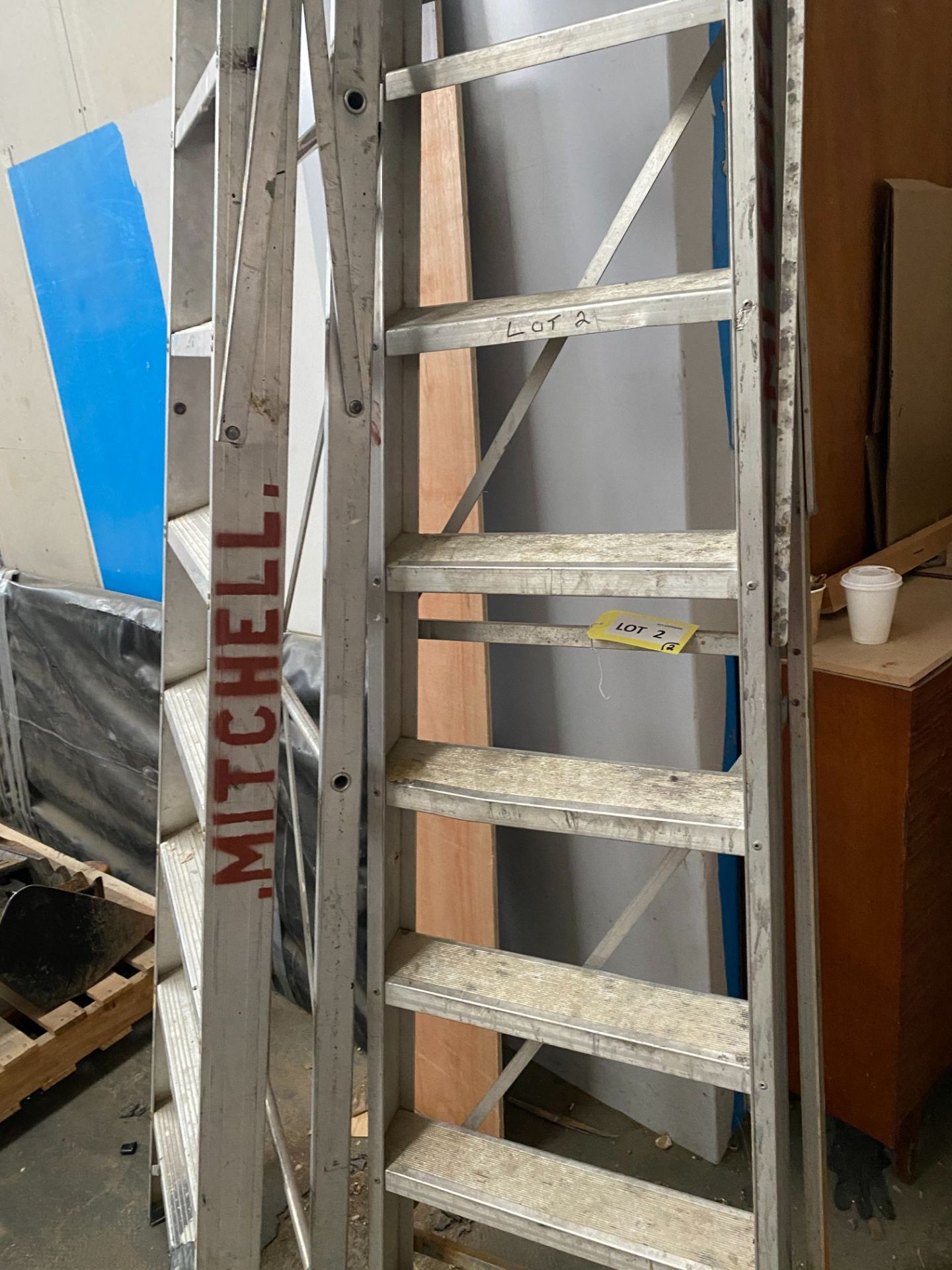 3 x aluminium step ladders (11-rung & 9-rung) - Image 3 of 3