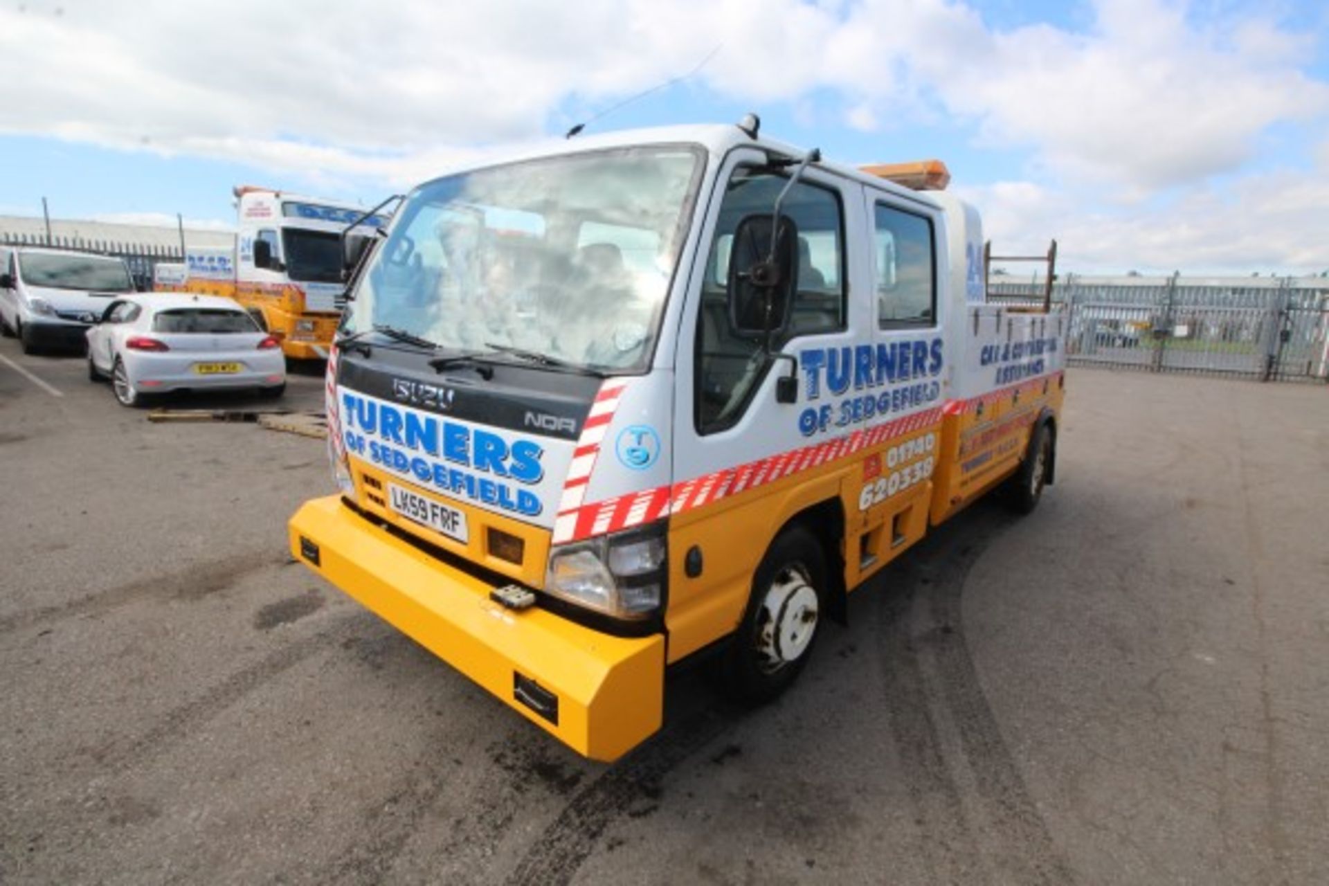 LK59 FRF. OCTOBER 2009, EURO4 COMPLIANT, ISUZU NQR70 BREAKDOWN TRUCK, 7500KG GROSS VEHICLE WEIGHT,