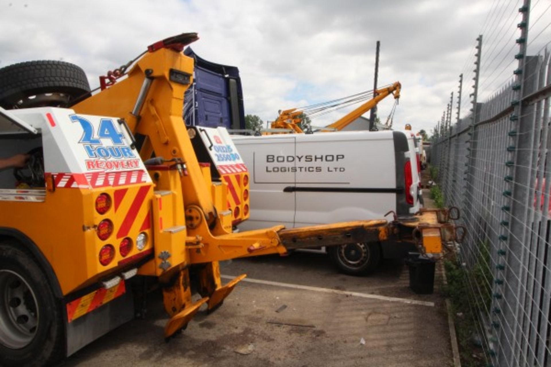 X736 WJR. OCTOBER 2000, VOLVO FM12 4x2 UNDERLIFT, GROSS TRAIN WEIGHT 44-TONNES, AIR SUSPENSION, - Image 18 of 24