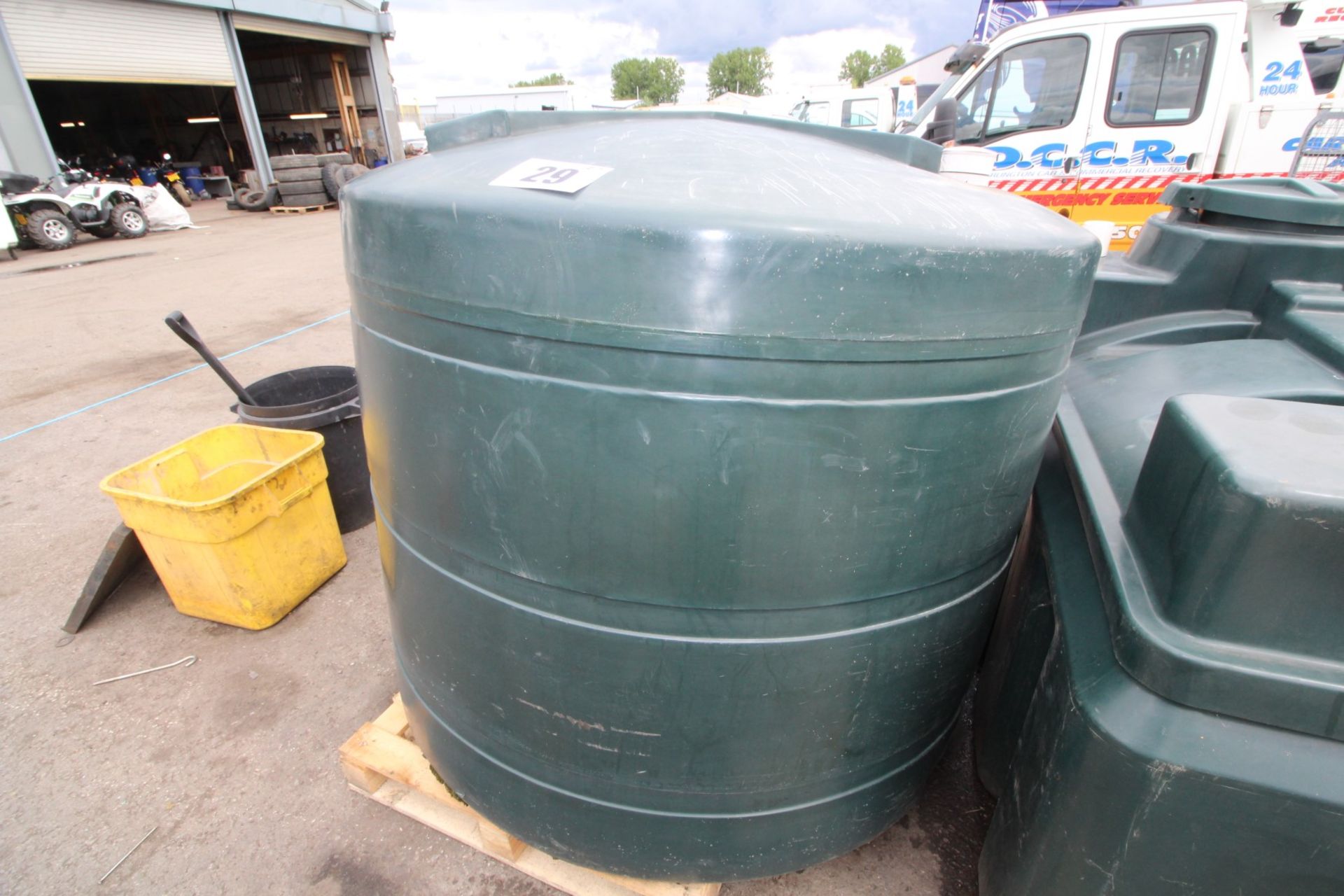 SINGLE SKIN GREEN PLASTIC CYLINDRICAL FUEL TANK