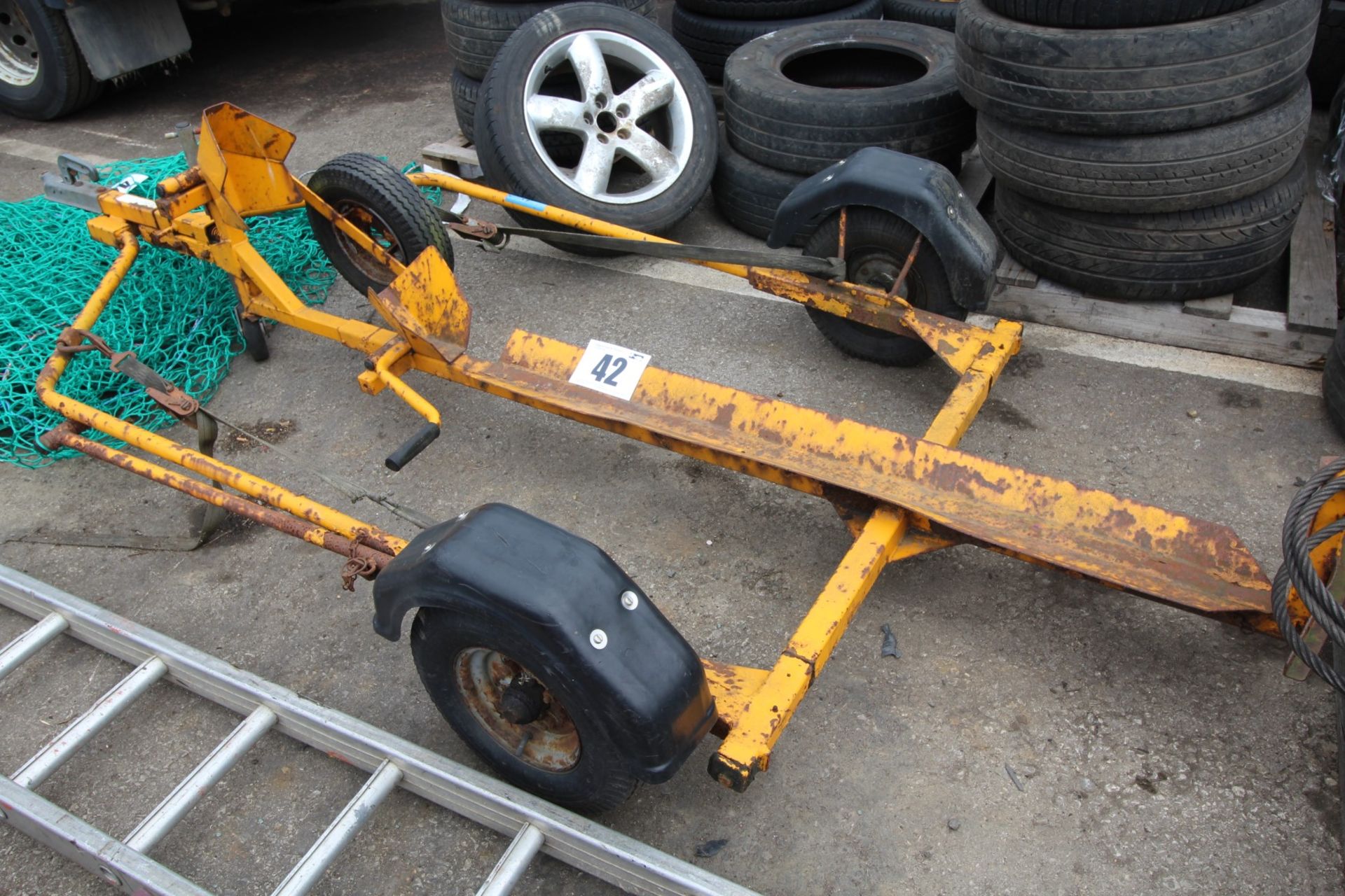 STEEL FABRICATED YELLOW PAINTED MOTORBIKE TRAILER, 1 BIKE CAPACITY WITH SPARE WHEEL