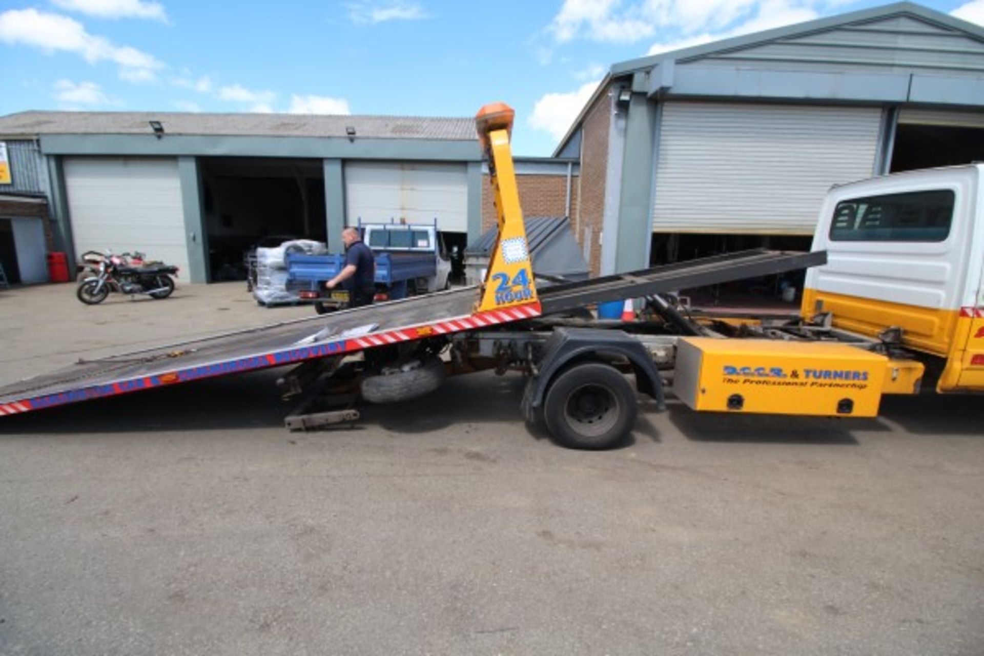 NX03 AUH. MARCH 2003, IVECO 65C15 DOUBLE CAB, SLIDE AND TILT COMPLETE WITH SPECFRAME AND REMOTE - Image 5 of 25