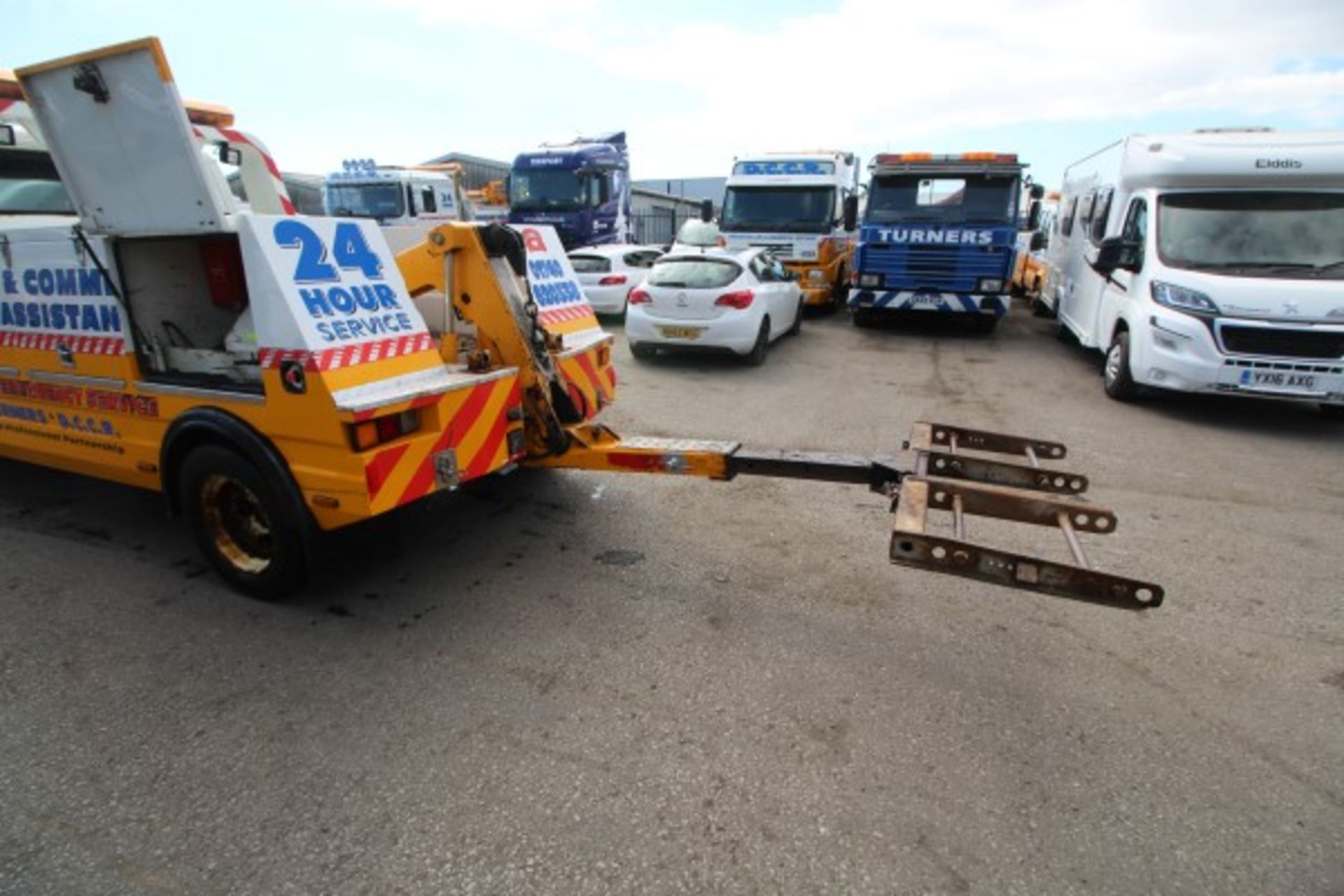 LK59 FRF. OCTOBER 2009, EURO4 COMPLIANT, ISUZU NQR70 BREAKDOWN TRUCK, 7500KG GROSS VEHICLE WEIGHT, - Image 4 of 32