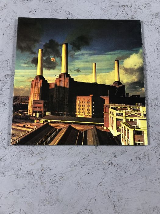 Five Pink Floyd albums to include Dark Side of the Moon, The Wall, Animals etc - Image 3 of 6