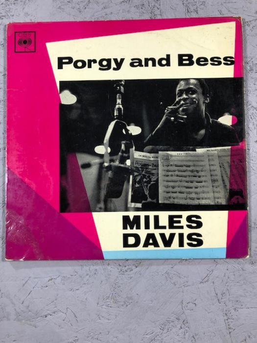 5 Miles Davis LPs including: "On The Corner", "Filles de Kilimanjaro" (UK CBS orig), "Porgy & - Image 7 of 12