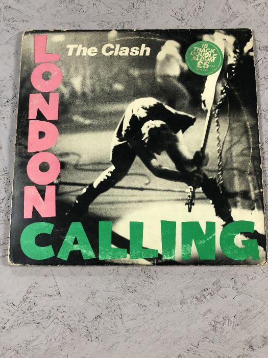 15 Punk/New Wave LPs/12" including: The Cure: "Faith" (UK orig), The Clash: "London Calling", The - Image 10 of 16