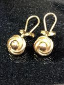 Pair of 9ct Gold earrings (approx 3.1g)
