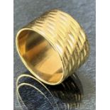 Large Hallmarked 9ct Gold ring size 'K' approx 5.1g and 10.6mm wide