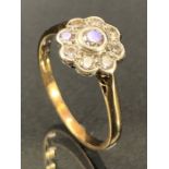 Good quality 9ct Gold and platinum diamond daisy cluster ring size 'S'