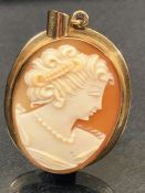 Cameo Pendant set in 9ct hallmarked Gold mount approx 29mm tall