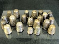 Collection of 20 silver Thimbles of various designs and conditions (total weight approx 86g)