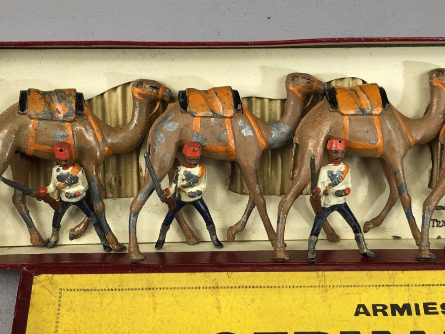 Vintage Toys W Britains No 432 GERMAN INFANTRY & THE EYGYPTIAN CAMEL CAVALRY - Image 3 of 8