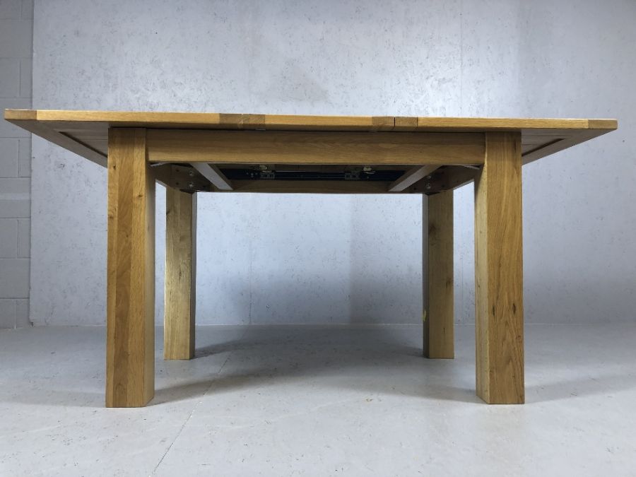 Good modern oak extending dining table, approx 120cm x 80cm x 77cm tall (approx 160cm in length - Image 2 of 4