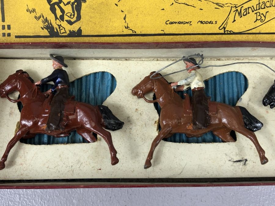 Vintage Toys W Britains No 179 mounted Cowboys and John Hill & Co Cowboy Indian set C12 - Image 3 of 9