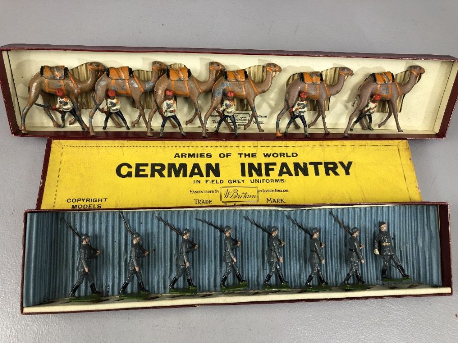 Vintage Toys W Britains No 432 GERMAN INFANTRY & THE EYGYPTIAN CAMEL CAVALRY