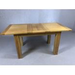Good modern oak extending dining table, approx 120cm x 80cm x 77cm tall (approx 160cm in length