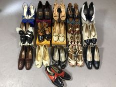 Vintage clothing: a collection of ladies vintage shoes to include a pair of two tone ladies' golf