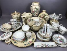 Collection of Aynsley 'Pembroke' pattern dinner and tea ware, approx 39 pieces