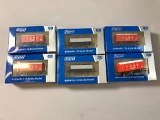 Collection of Dapol OO/HO gauge rolling stock, B909 x4 and A005 x2