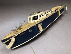 Scale model of a riverboat, approx 90cm in length (A/F)
