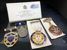 On Behalf RNLI: Collection of Masonic medals to include a silver medallion that reads Aegros Sanat