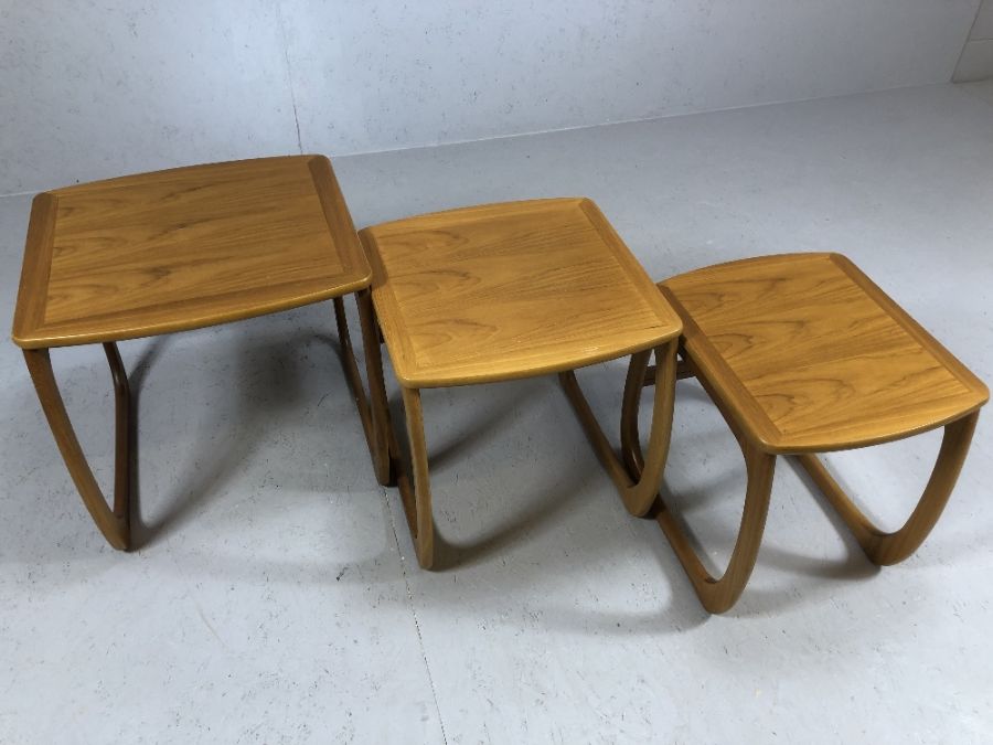 Mid Century nest of three tables, the largest approx 52cm x 48cm x 50cm tall - Image 3 of 5