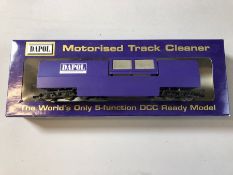 Dapol motorised track cleaner B800