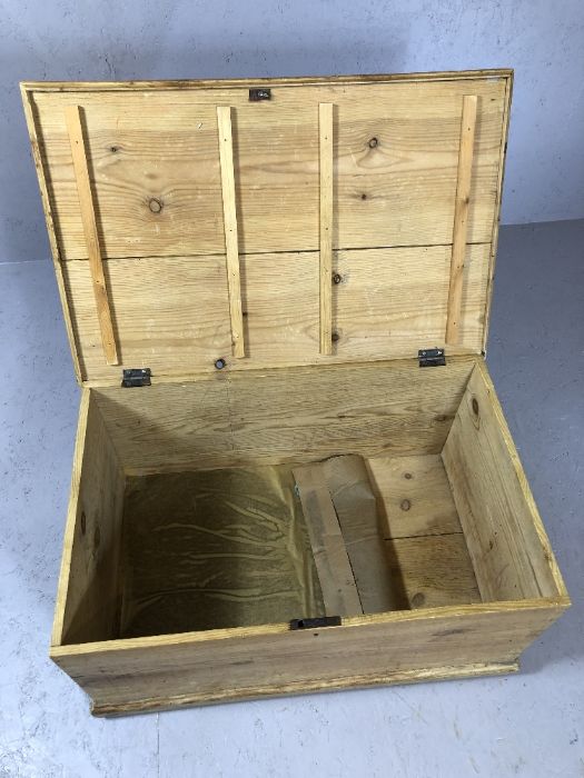 Antique pine blanket box, approx 80cm x 53cm x 39cm tall - Image 3 of 4