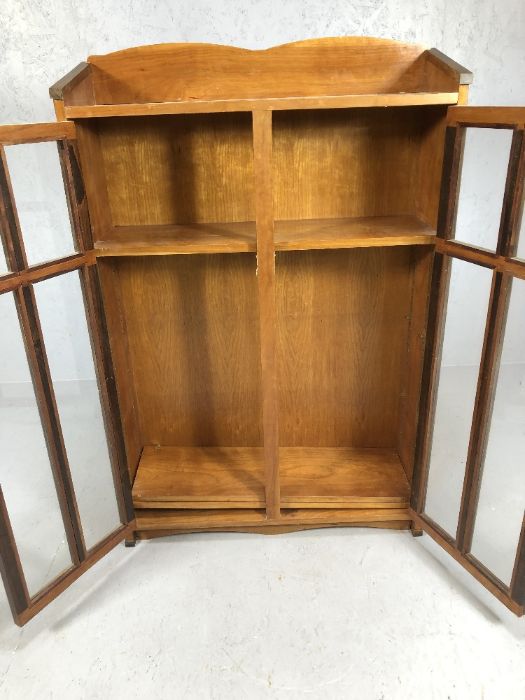 Pair of glass-fronted bookshelves / cabinets, each approx 81cm x 26cm x 118cm tall - Image 5 of 5