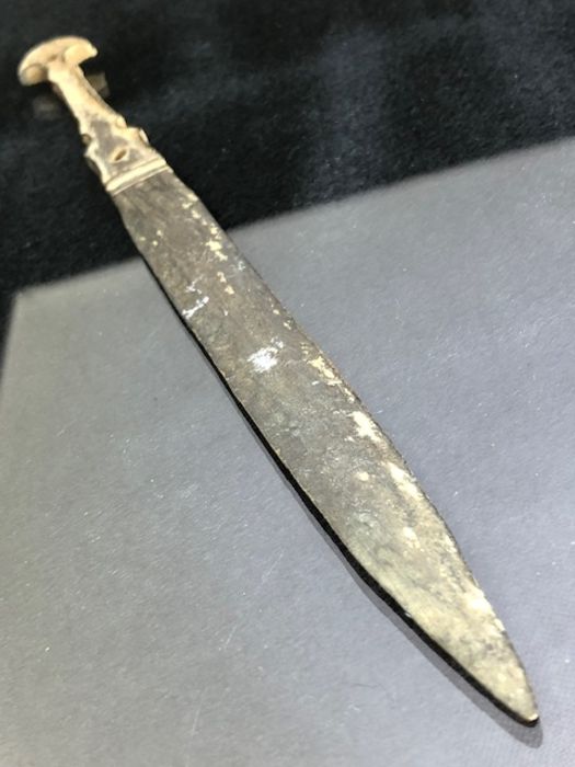 Miniature bronze dagger, possibly Luristan, approx 21cm in length - Image 5 of 8