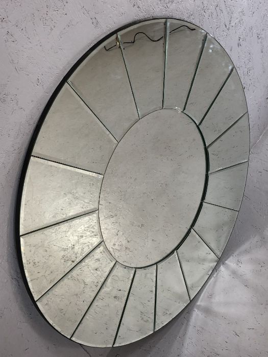 Contemporary circular bevel edged mirror, approx 90cm in diameter - Image 2 of 3