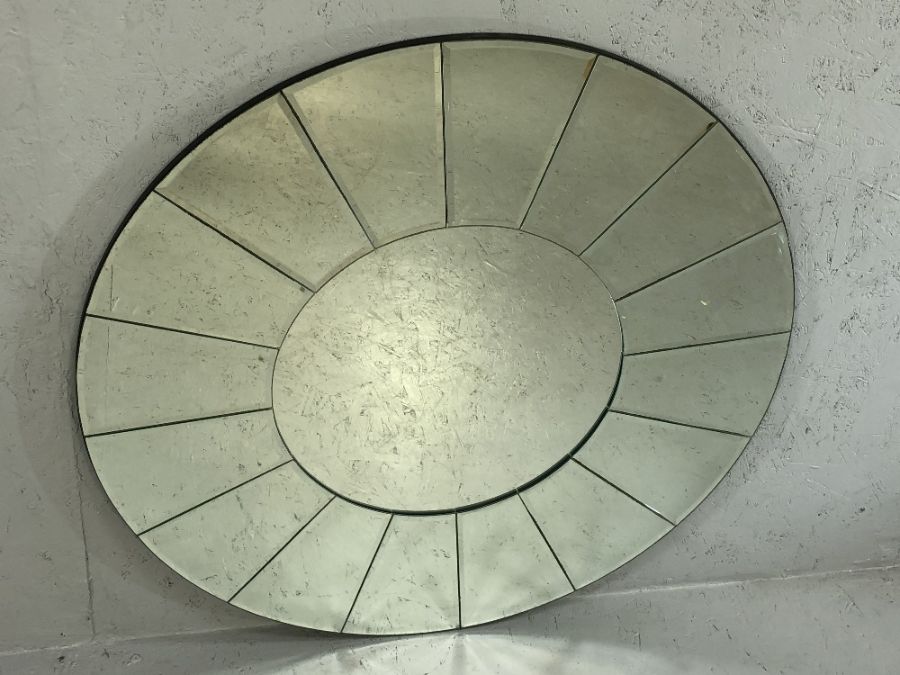 Contemporary circular bevel edged mirror, approx 90cm in diameter - Image 3 of 3