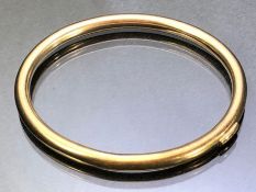 9ct Gold band fully hallmarked for maker JWC approx 7.5cm in diameter and 22.6g