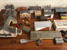 Railway HO / OO, collection of model building and accessories