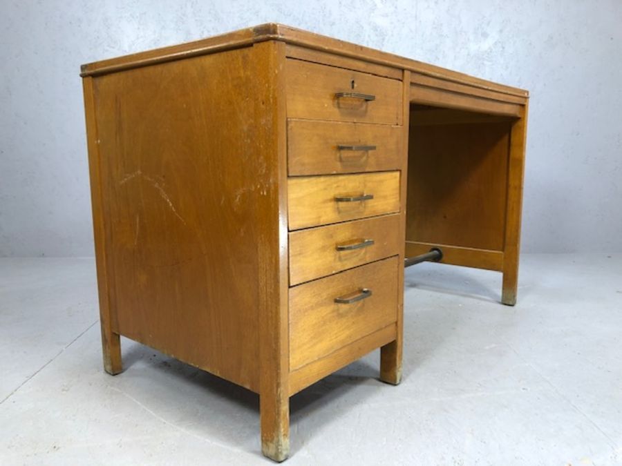 Mid Century style desk with green leather inlay and five drawers, approx 122cm x 60cm x 73cm tall - Image 5 of 5