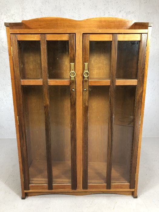 Pair of glass-fronted bookshelves / cabinets, each approx 81cm x 26cm x 118cm tall - Image 4 of 5