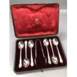 Boxed Victorian Hallmarked for Sheffield 1897 set of six silver spoons and sugar nips by maker Lee &