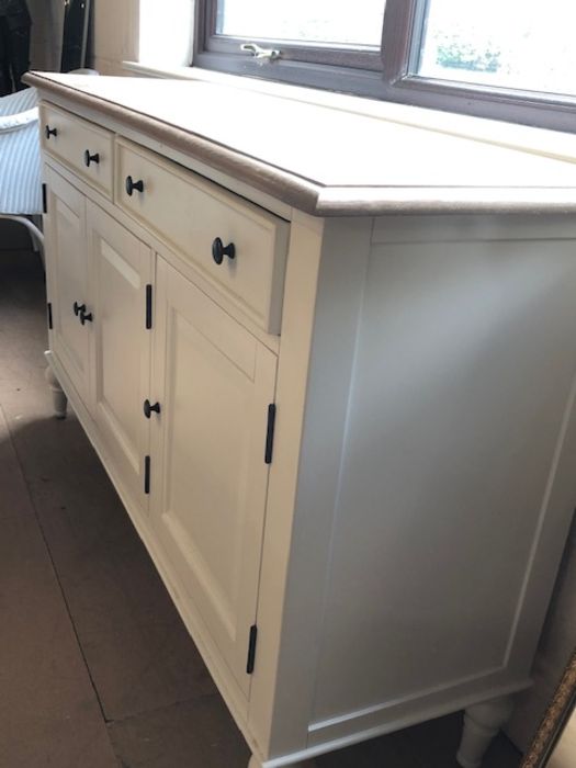 Modern white painted sideboard on turned legs with two drawers and cupboards under, approx 140cm x - Image 4 of 5