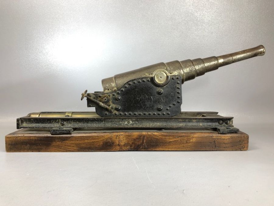 Reproduction Black Powder Cannon with tapering barrel on wooden base with firing pin in the shape of - Image 4 of 7