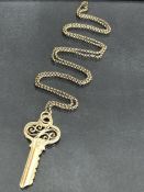 9ct Gold Hallmarked Chain a 9ct Gold key total weight approx 16g