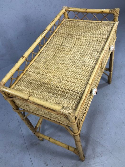 Bamboo and wicker dressing table with two drawers and ceramic handles, approx 91cm x 47cm x 86cm - Image 5 of 6